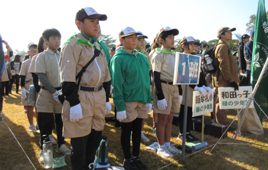 森と木の研究所が案内・植樹指導をした飯牟礼小緑の少年団